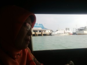 suasana pelabuhan sribintanpura tanjungpinang