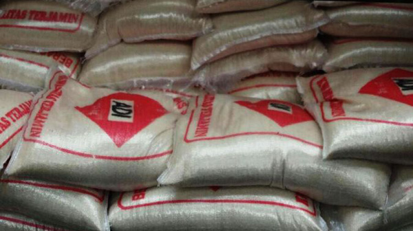 Tim WFQR IV Tangkap Kapal Pembawa Beras dan Gula Ilegal di Pulau Pandan Kepri