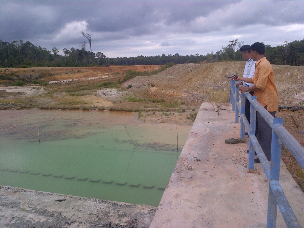 Baru Setahun, Dinding Bendungan Kelarik Senilai Rp17,1 Miliar Retak-ratak