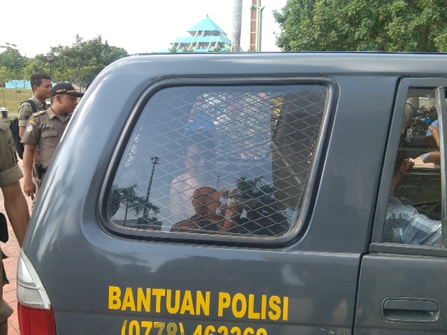 Saat Penutupan Popda di Batam, Bawa yang Aneh, ya Diserahkan Polisi