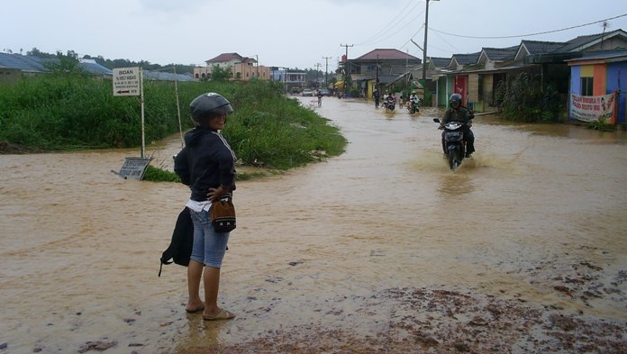 Warga Kecewa Pemko Batam Belum Atasi Masalah Banjir di Sei Tering
