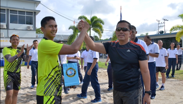 Danlantamal IV Laksma TNI S.Irawan Ingin Galakkan Voli Pantai