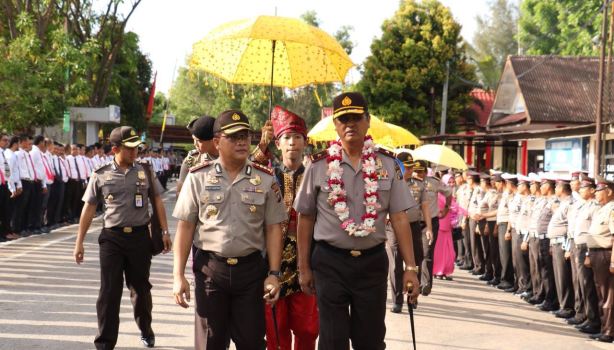 Kapolda Kepri Resmikan Polsub Sektor dan Tanam Bakau di Pulau Karas