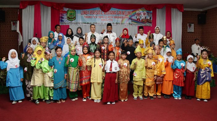 Ekspresi Pelajar SD dan MI se Tanjungpinang Dalam Lomba Bercerita dan Melukis