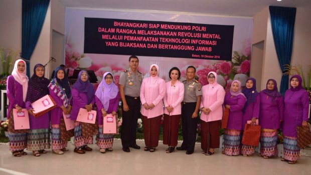 Peringatan Hari Kesatuan Gerak Bhayangkari ke 64 Polda Kepri