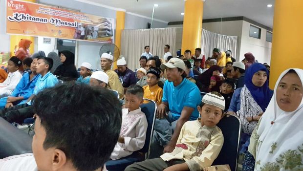 HUT-71 Hari Listrik Nasional, Bright PLN Batam Gelar Khitan Massal