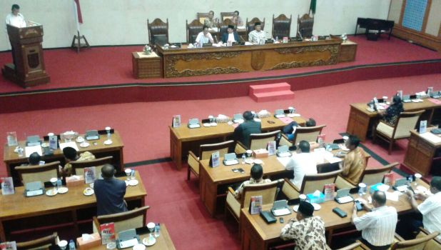 Tarik Ulur Paripurna DPRD Batam Soal Hak Angket Reklamasi Pantai