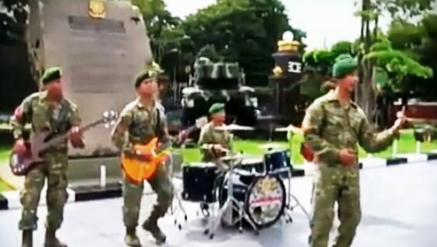 VIDEO : Video Klip Band TNI AD Baru Posting Sudah Populer di Instagram