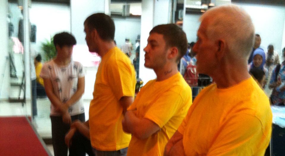 10 WNA Diperiksa, 5 Ditahan Termasuk Dua Diduga Biksuni Palsu