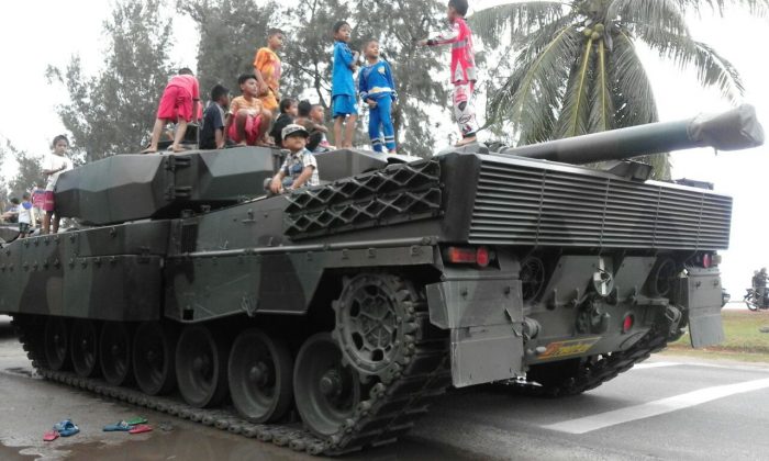 NEWS VIDEO : Leopard 2RI ikut perkuat Latihan Antar Kecabangan (Latancab) Natuna