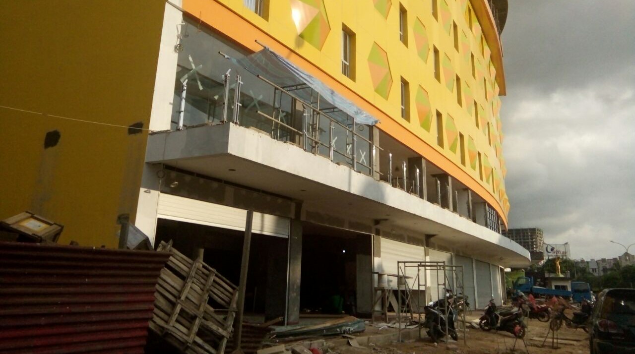 Hotel “Kuning” di Tepi Jalan Penuin Batam ” Makan Korban ” Oknum Wartawan