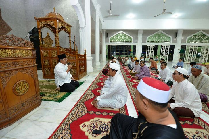 Gubernur Kepri: Bentuk Karakter Anak dengan Ibadah Berjamaah ke Masjid