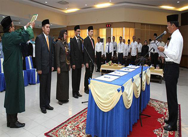 Muhammad Rudi Resmi Melantik Empat Pejabat eselon II