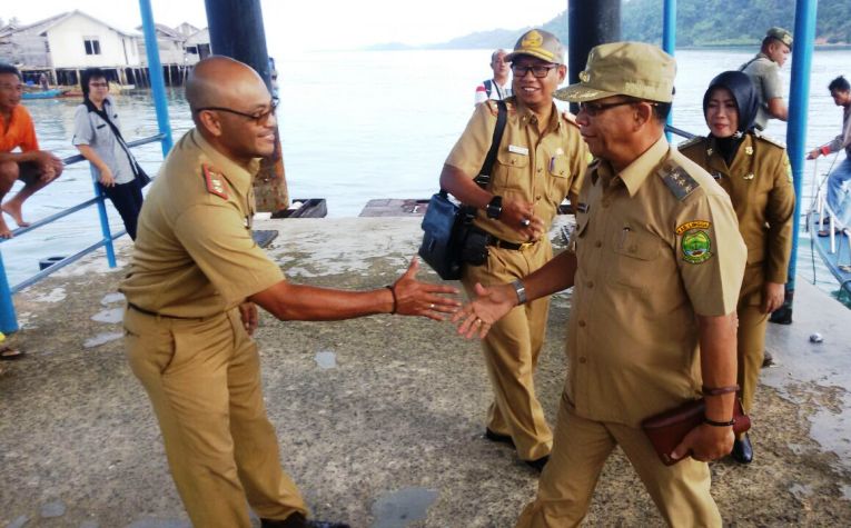 Beri Motivasi ke Petugas DKP, Bupati Alias Wello “Berkantor” di Senayang