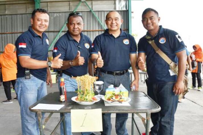 Juara Masak Nasi Goreng, Danlanud Raden Sadjad Kreasikan Mie Terbang