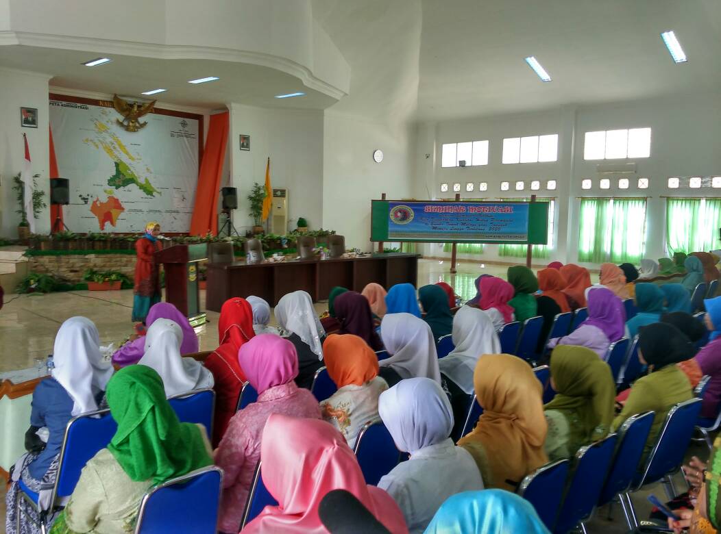 Seminar Motivasi GOW Lingga, Wanita Hebat Bukan Karena Cantik, Tapi ?