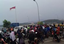 Lebaran, Warga Antri di Pelabuhan RoRo Penarik Lingga Jam 5 Pagi