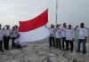 Komunitas Penjaga Perbatasan-17 Bersama Pelantar Kibarkan Merah Putih Di Kawasan Terluar