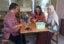 MANTAP : Setiap Hari Jumat, Gratis Ngopi dan Nyoto di Kopi Tiam Amaryllis