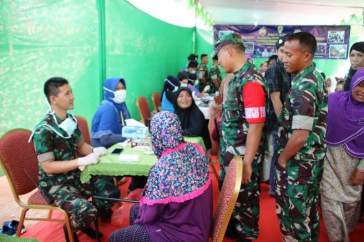 Dansatgas TMMD Letkol Inf Dwi Sasongko Saat Tinjau TNI Manunggal di Batam