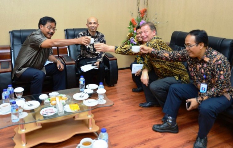 Gubernur Kepri Gembira Karena Garuda Bangun Hanggar dan Akomodir Anak Tempatan
