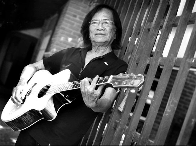 Turut Berduka.. Musisi Yon Koeswoyo Meninggal Dunia