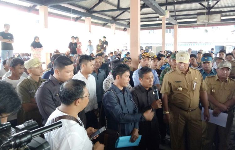 Nelayan Anambas Minta Pemerintah Tegas Atasi Nelayan Dari Luar Daerah Nelayan Anambas Unjuk Rasa