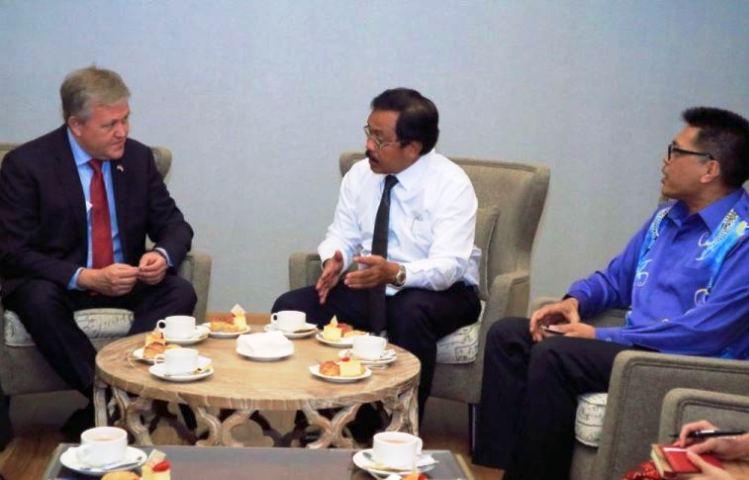 Nurdin Basirun Meyakinkan Amerika Serikat Untuk Terus Menambah Investasinya di Kepri Nurdin Basirun Meyakinkan Amerika Serikat Untuk Terus Menambah Investasinya di Kepri