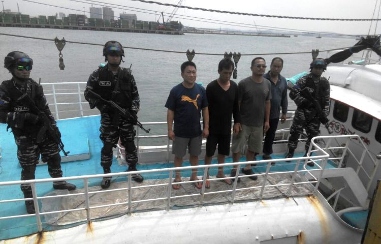 WARTA KEPRI TNI AL Ungkap kasus penyelundupan narkoba jenis sabu sabu sebanyak 1 Ton Jaringan Malaysia 10 Februari 2018