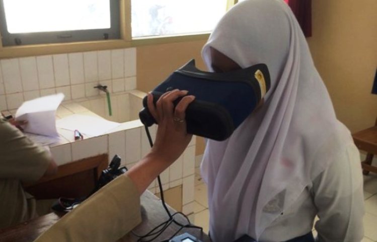 Disduk Capil Batam 2018, Sistem Jemput Bola ke Sekolah-Sekolah Wartakepri, Pemula yang membuat KTP-el