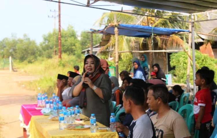 10 Tim Mengikuti Turnamen Ibu-Ibu Kelurahan Tebing Karimun Wartakepri, Turnamen Bola Voli Oleh Anggota DPRD Karimun Nyimas Novi Ujiani