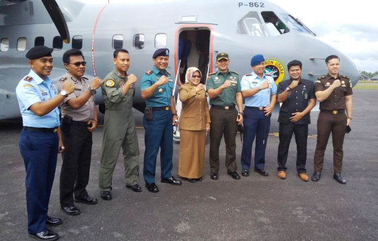 Panglima TNI dan Kapolri Tekankan Sinergitas TNI-Polri berserta Istri di Natuna WARTAKEPRI, Petinggi TNI Natuna, Wakil Bupati Natuna.