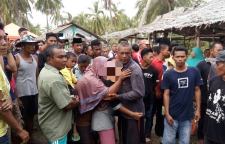 Lihat Suami Jadi Tersangka 19 Kilo Sabu di Karimun, Istripun Histeris dan Pingsan