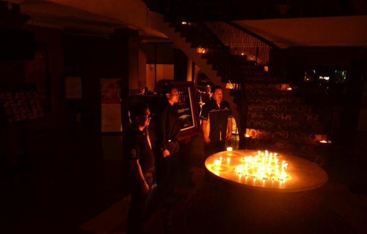 Serentak 13 Bandara Indonesia Mematikan Lampu 1 Jam, Peringati Earth Hour Indonesia 2018 Wartakepri, Earth Hour Indonesia