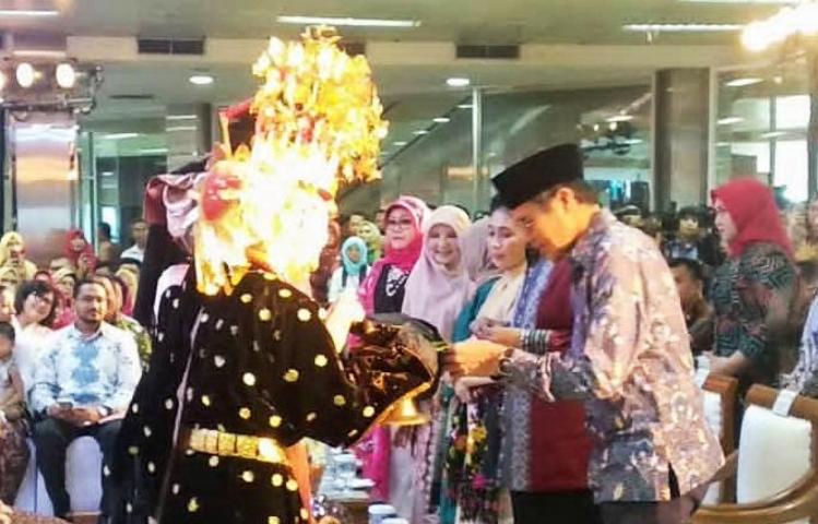 Re-Launching produk Unggulan dan SMESCO Minang Festival, Berlangsung Sukses Wartakepri, Re-Launching produk Unggulan dan SMESCO Minang Festival, Berlangsung Sukses