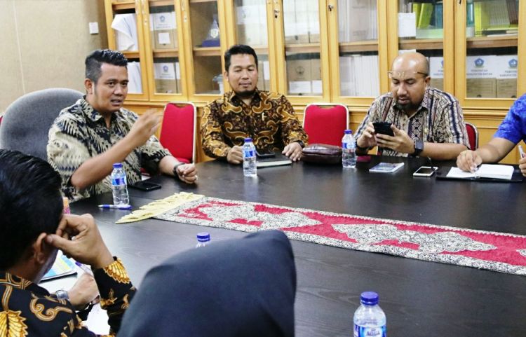 Bupati Bintan Pastikan Transaksi Keuangan Daerah Berlaku Non Tunai Mulai Tahun 2018