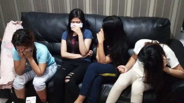 Wartakepri, Penari erotis di engku putri