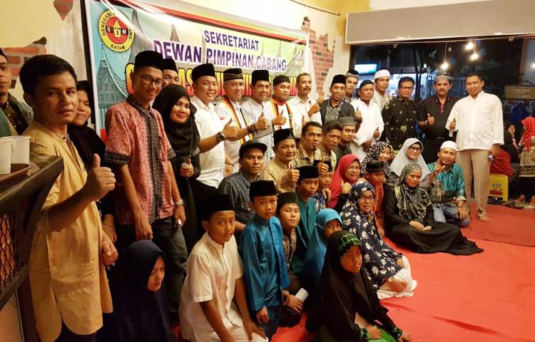 DPC Gema Minang Batam Kota dan IKLA Batam Gelar Buka Bersama dan Santunan Anak Yatim