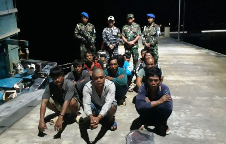 Lanal Ranai Terima Kapal Ikan Asing Vietnam Tangkapan KRI Halasan 630