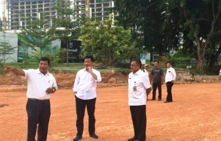 Memastikan Proses Pembangunan Pelebaran Jalan Berjalan Lancar Walikota Batam Meninjau langsung ke Lokasi