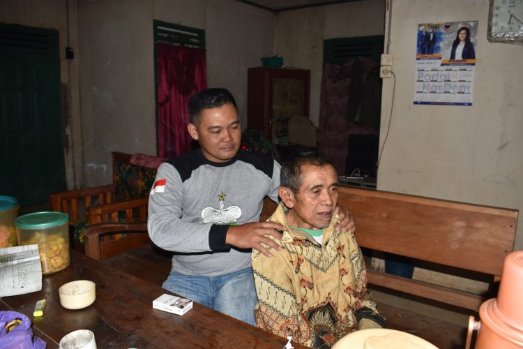 Satgas TMMD Ciptakan Kedekatan dengan Warga Pasegeran