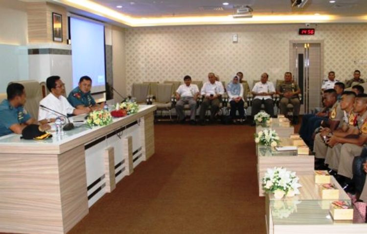 Wakil Walikota Amsakar Achmad Menerima Kunjungan TNI AL Beserta AAL di Kantor Walikota Batam