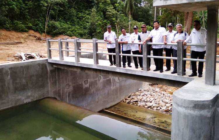 Bupati Anambas Abdul Haris Tinjau Irigasi dan Lahan untuk Gudang Bulog di Jemaja