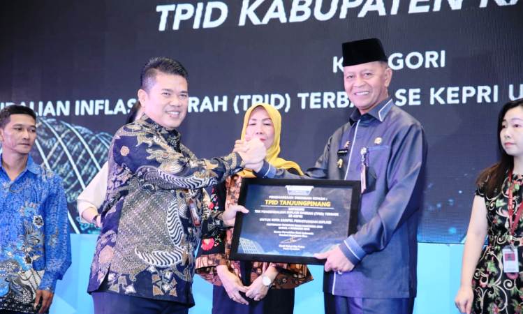 Kota Tanjungpinang Raih Stakeholder Award dari BI Kategori TPID Terbaik se Kepri