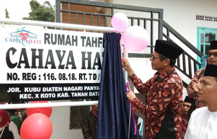 Resmikan Rumah Tahfizh Quran, Gubernur Sumbar Dukung Program Satu Rumah Satu Hafizh