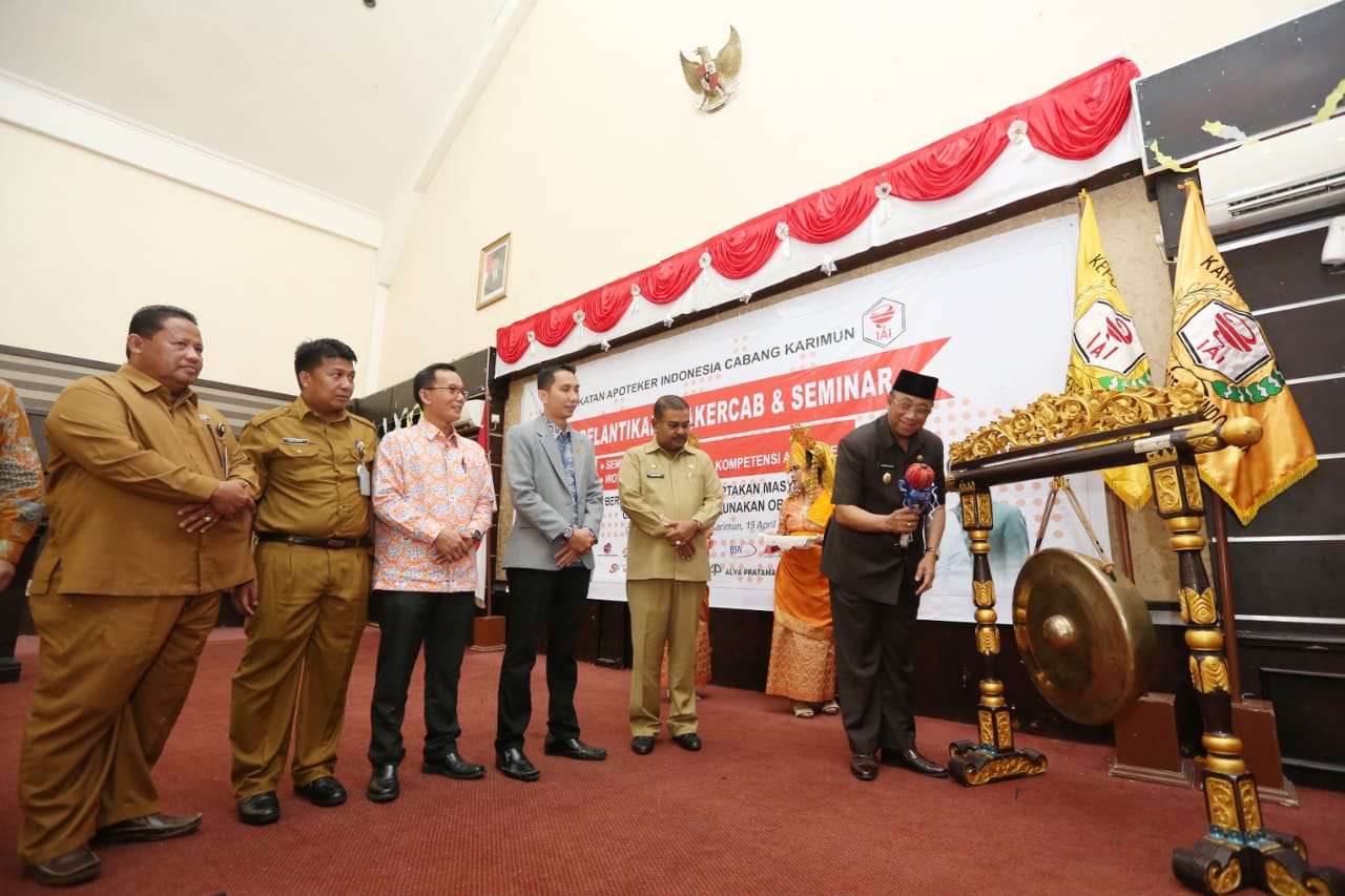 Bupati Aunur Rafiq Dukung Apoteker di Karimun Memiliki Kompetensi
