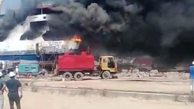 KMP Sembilang Terbakar, 10 Pekerja Dirawat di RSBT Karimun dan 2 Kondisi Kritis