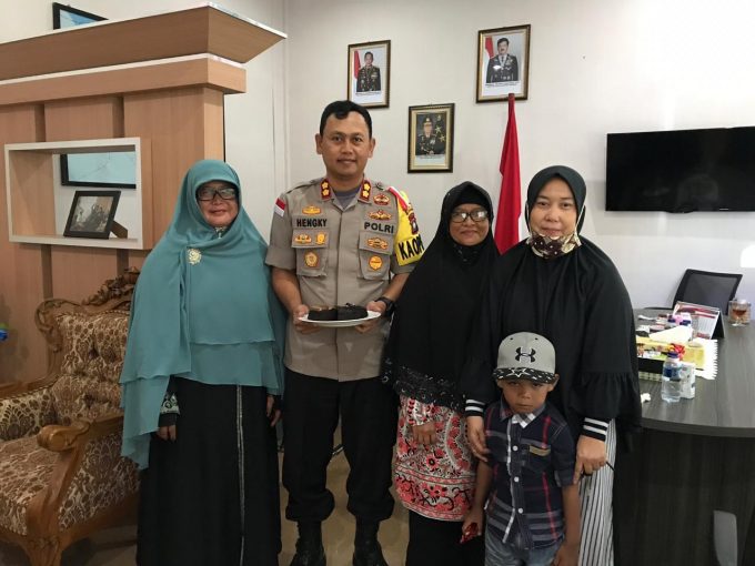 Ulang Tahun Alif Dirayakan Bersama Kapolres Karimun