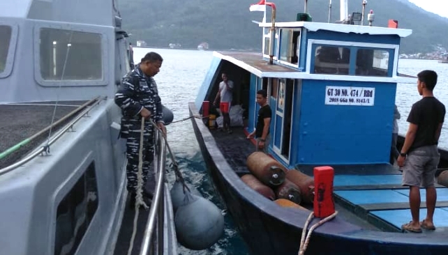 Ini Penjelasan Danlanal Tarempa Terkait Penangkapan Kapal Bawa Mikol Milik PT Pulau Bawah Kapal Bawa Mikol di Anambas