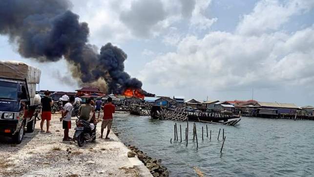 Tujuh Rumah di Kampung Penagi Natuna Ludes Terbakar, Lanud Dirikan Tenda Posko